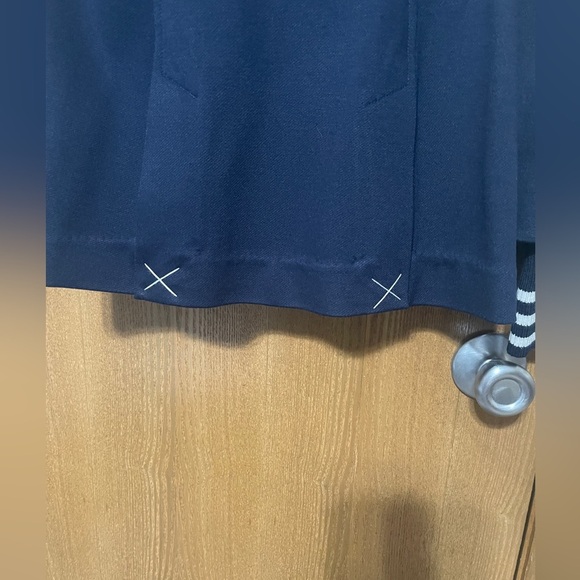 CAbi navy/white blazer with gold buttons Size 4- NWOT - Picture 3 of 7
